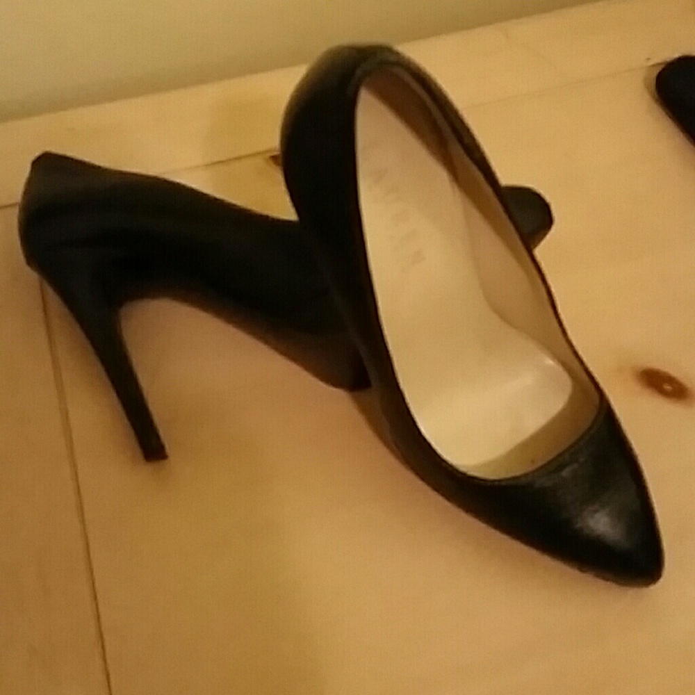 Shoes - Picture 2 of 2
